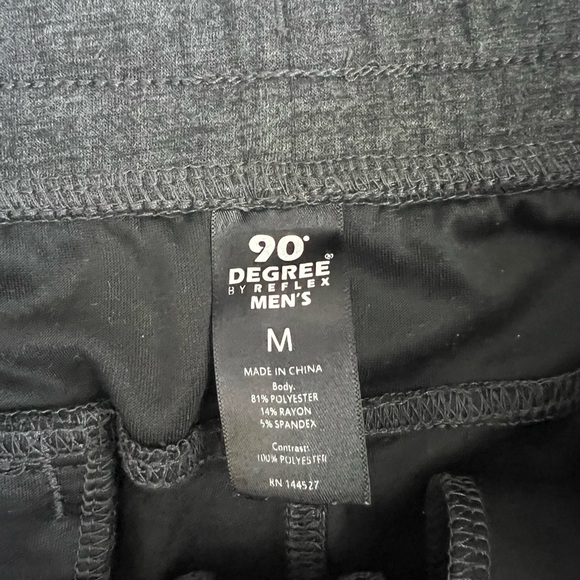 90 Degree by reflex Men's Gray Shorts - Picture 4 of 6